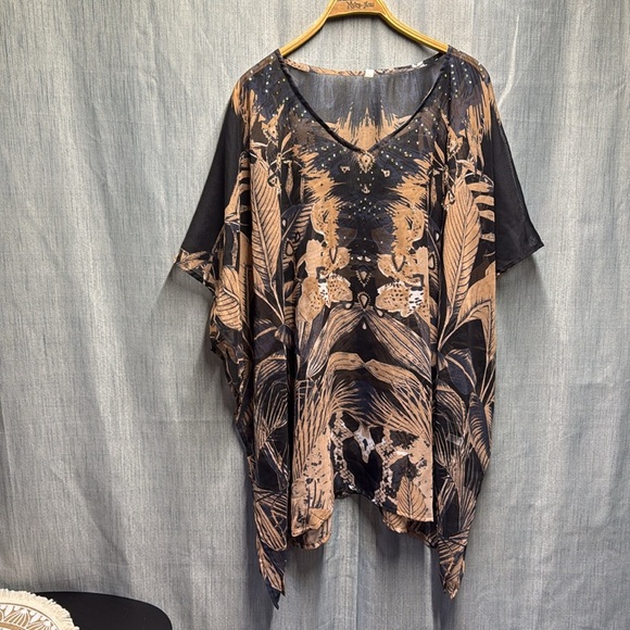 Beautiful shall jewelled one size fits most - Picture 2 of 8